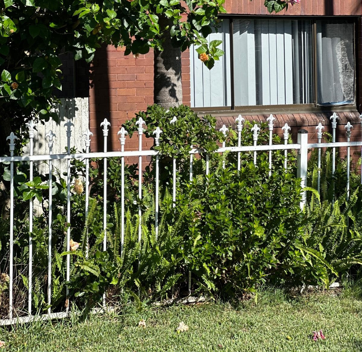 Aluminium Deco Hi-Lo Spear Fence Panel